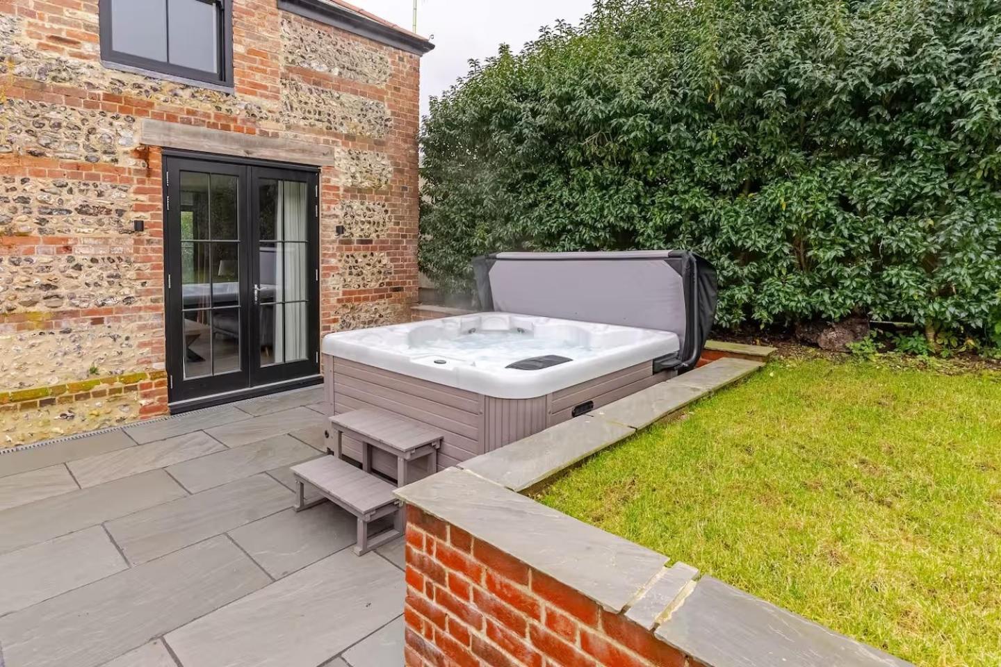 The Old Coach House - Hot Tub - Dorset Villa Pimperne Exterior photo