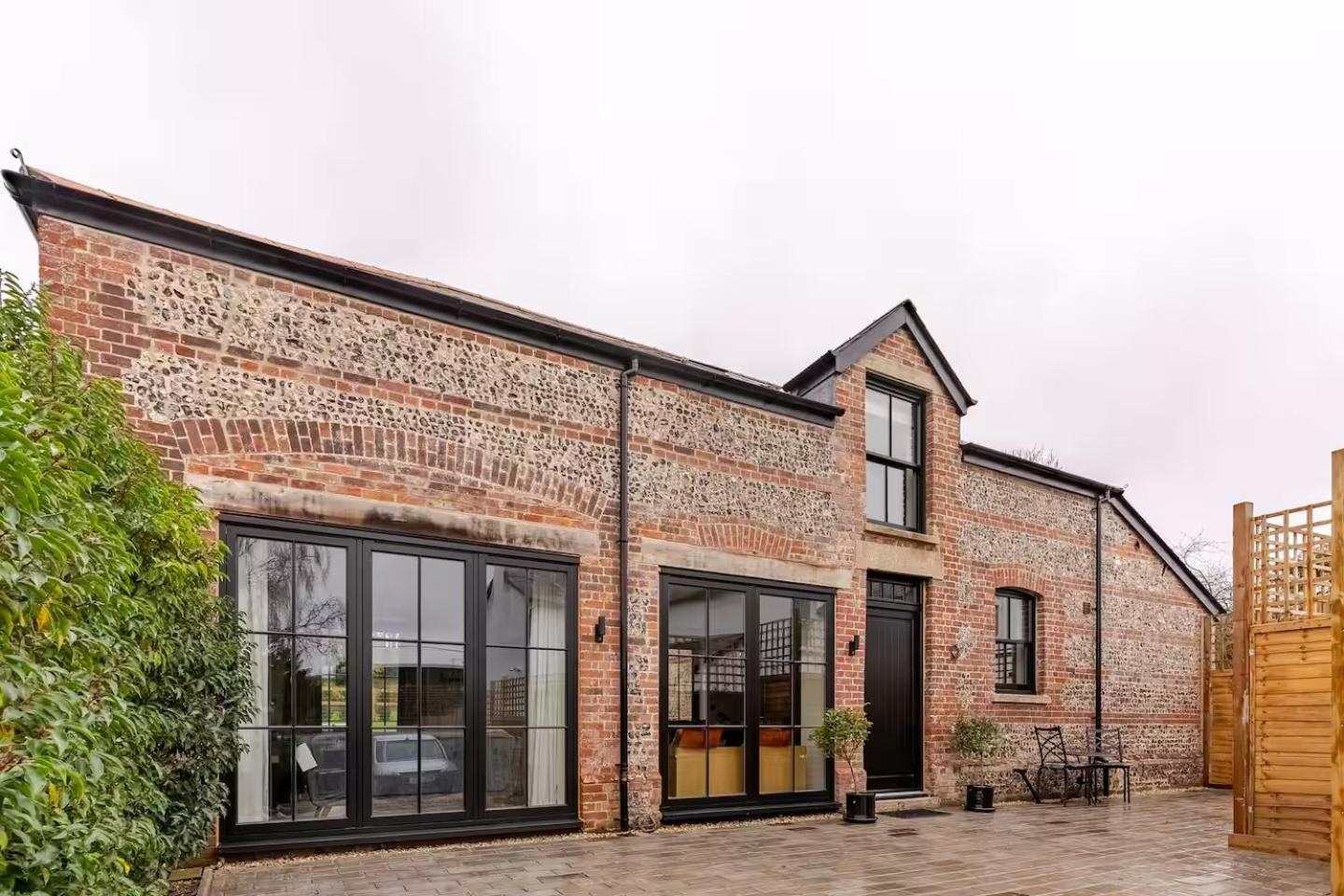 The Old Coach House - Hot Tub - Dorset Villa Pimperne Exterior photo